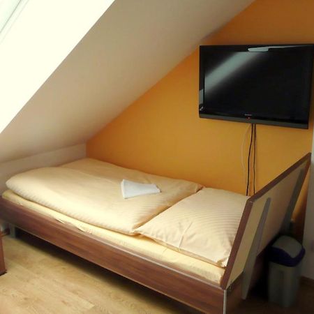 Ami Penzion Brno Habitación foto